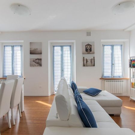 Elena House White Apartment Виареджо Екстериор снимка