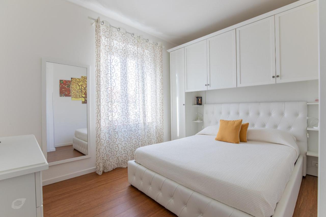 Elena House White Apartment Виареджо Екстериор снимка