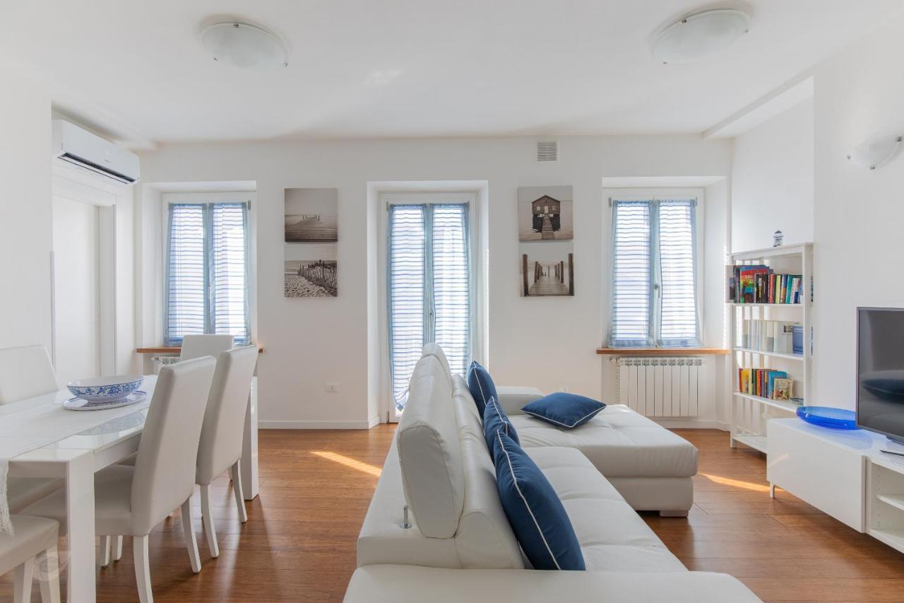 Elena House White Apartment Виареджо Екстериор снимка