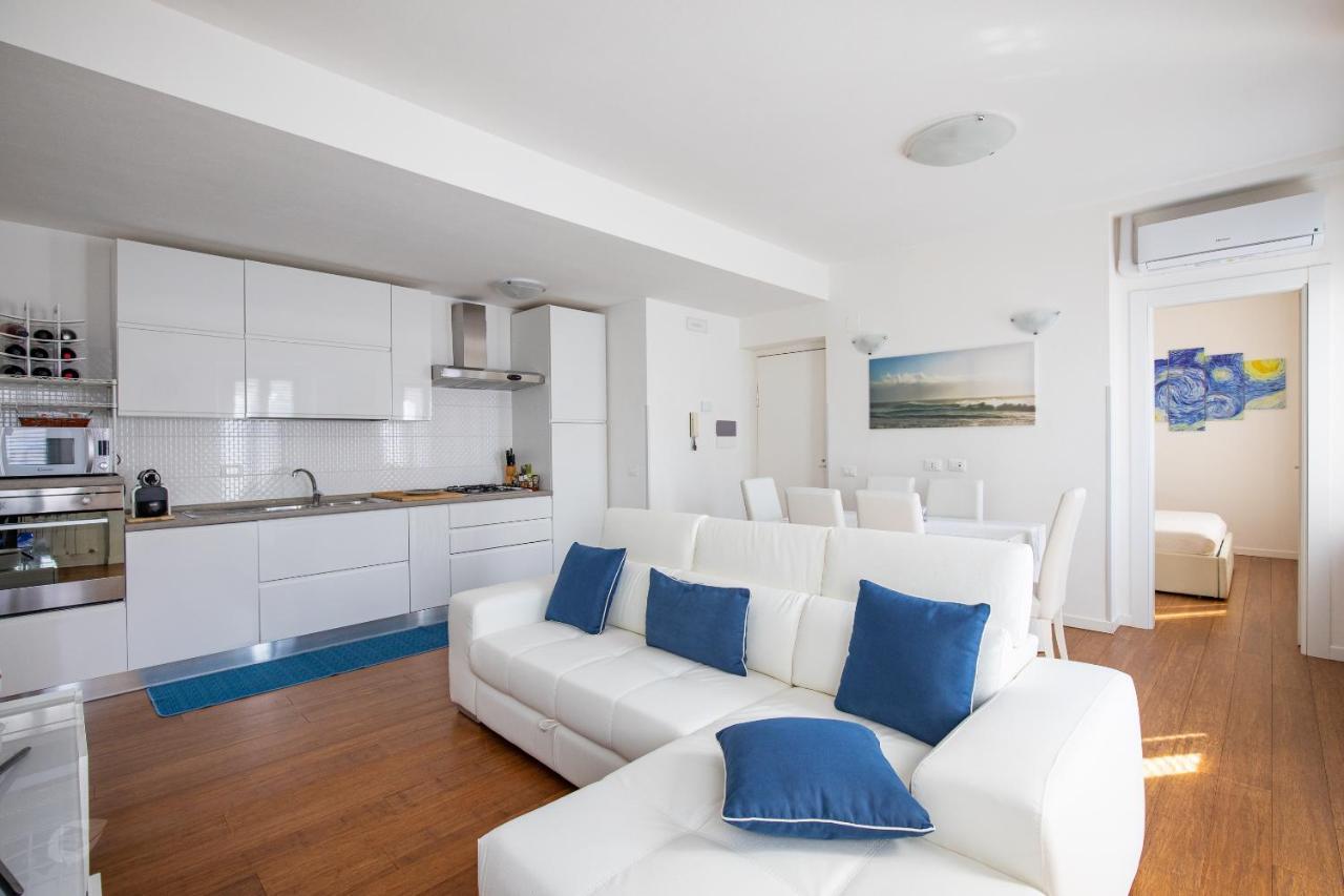 Elena House White Apartment Виареджо Екстериор снимка